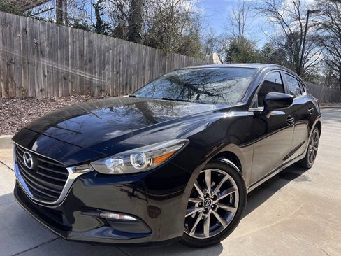 Used 2018 MAZDA MAZDA3 Touring image 1