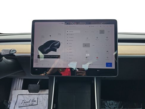 Used 2018 Tesla Model 3 Mid Range RWD image 17
