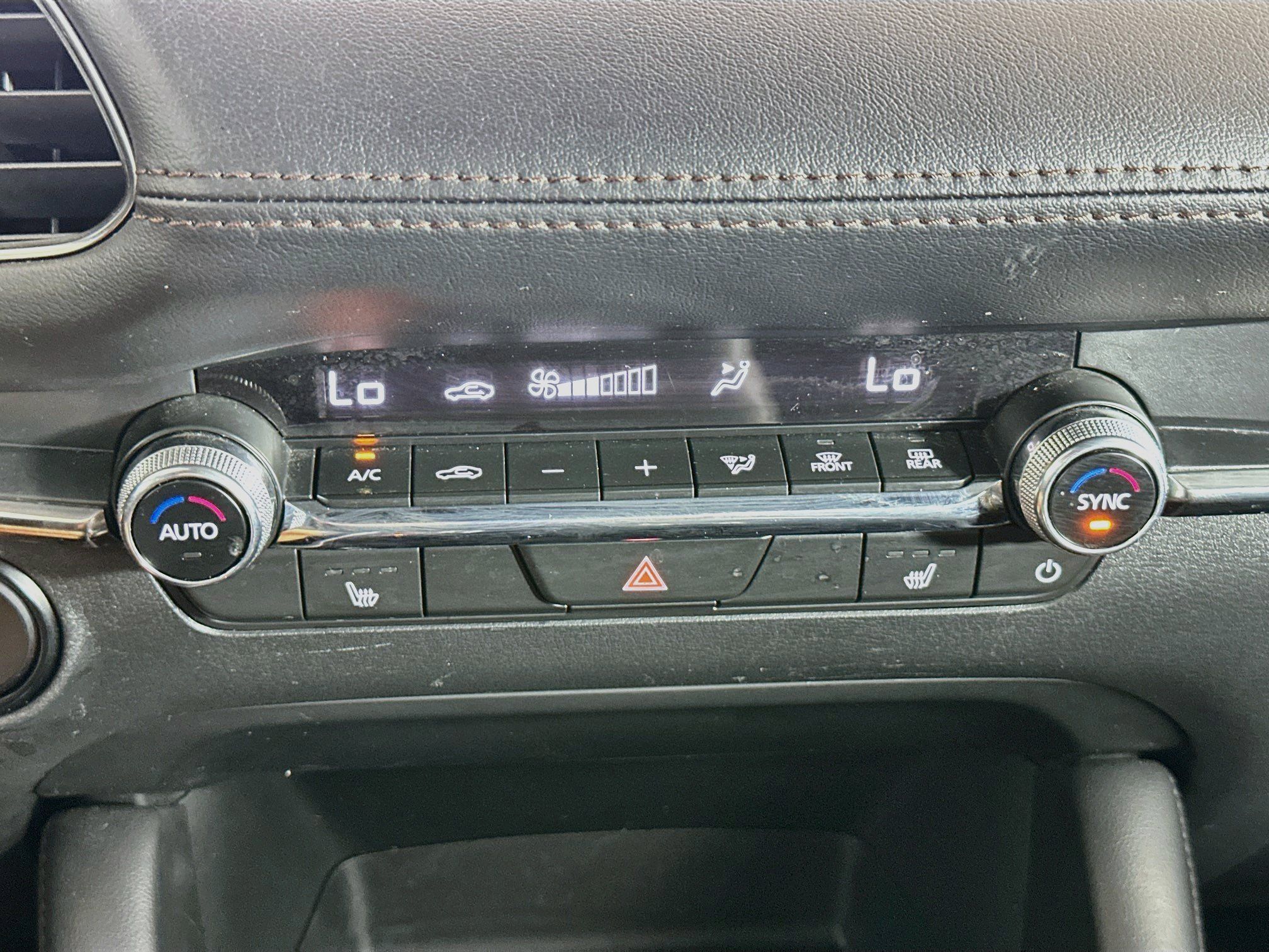 Used 2024 MAZDA MAZDA3 s FWD image 24