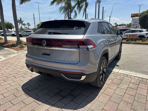 New 2026 Volkswagen Atlas Cross Sport SE FWD image 7