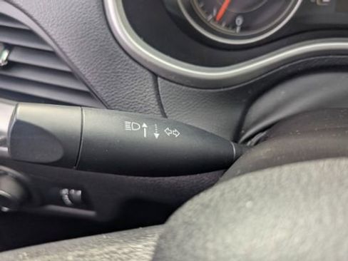 Used 2016 Jeep Cherokee Sport image 27