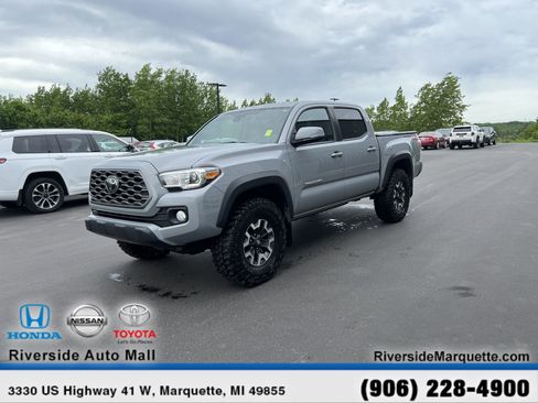 Used 2021 Toyota Tacoma TRD Off-Road AWD/4WD image 3