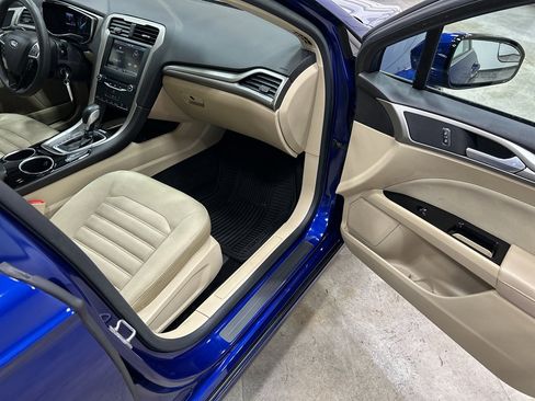 Used 2014 Ford Fusion SE image 32