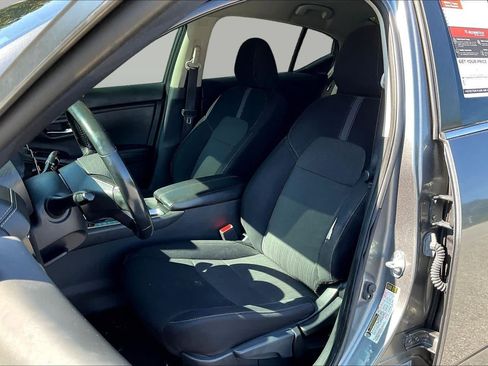 Used 2023 Nissan Sentra SV FWD image 8