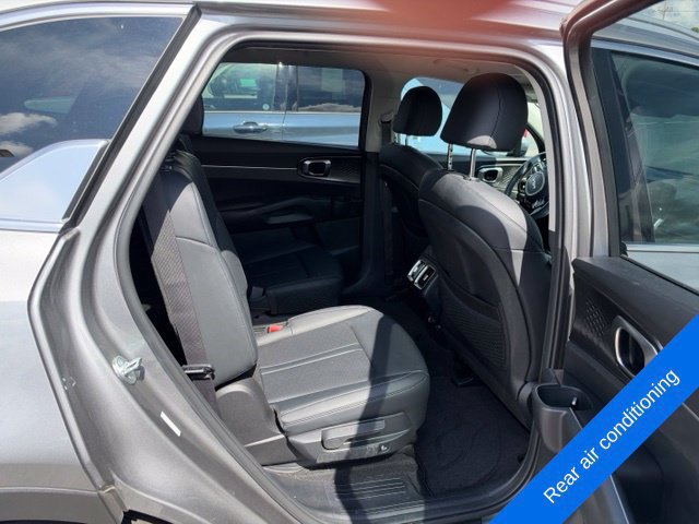 Used 2023 Kia Sorento EX FWD image 6