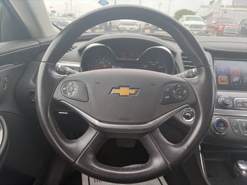 Used 2019 Chevrolet Impala LT FWD image 15