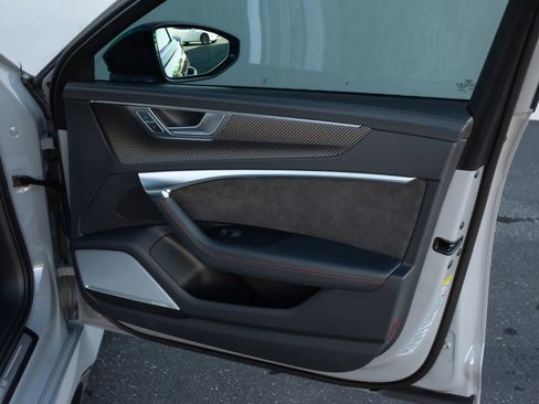 Used 2021 Audi RS 6 image 31