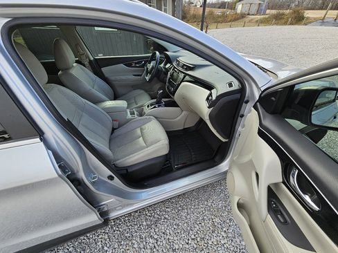 Used 2019 Nissan Rogue Sport SL w/ Premium Package image 31