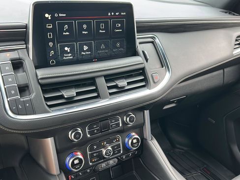 Used 2022 GMC Yukon SLT w/ SLT Luxury Package image 18