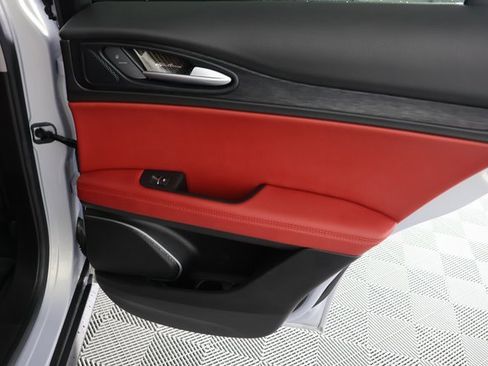 Used 2020 Alfa Romeo Stelvio Sprint w/ Nero Edizione image 28