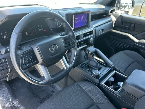 Certified 2026 Toyota 4Runner SR5 AWD/4WD image 28