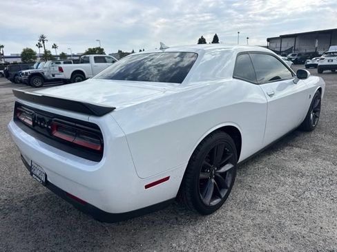 Used 2019 Dodge Challenger R/T Scat Pack w/ Shaker Package RWD image 7