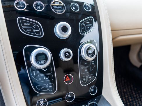 Used 2016 Aston Martin V8 Vantage S RWD image 20