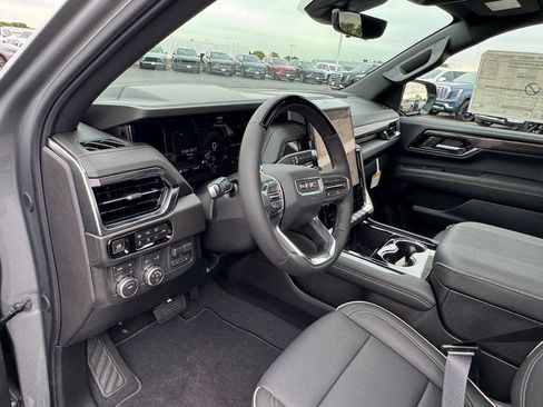 New 2026 GMC Yukon XL Elevation w/ Elevation Premium Package AWD/4WD image 18
