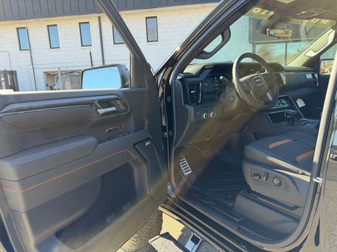 New 2026 GMC Sierra 1500 AT4 w/ AT4 Premium Package AWD/4WD image 18