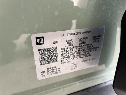 Used 2025 Chevrolet Trax ACTIV w/ Sunroof Package FWD image 33