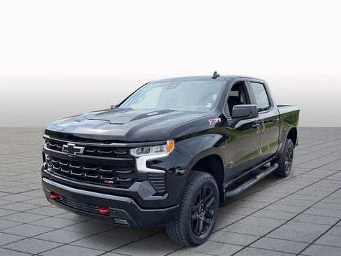 Certified 2025 Chevrolet Silverado 1500 LT Trail Boss w/ Convenience Package II image 3