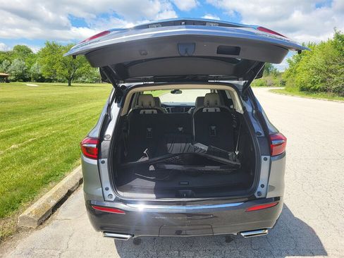 Used 2018 Buick Enclave Premium w/ Trailering Package AWD/4WD image 10
