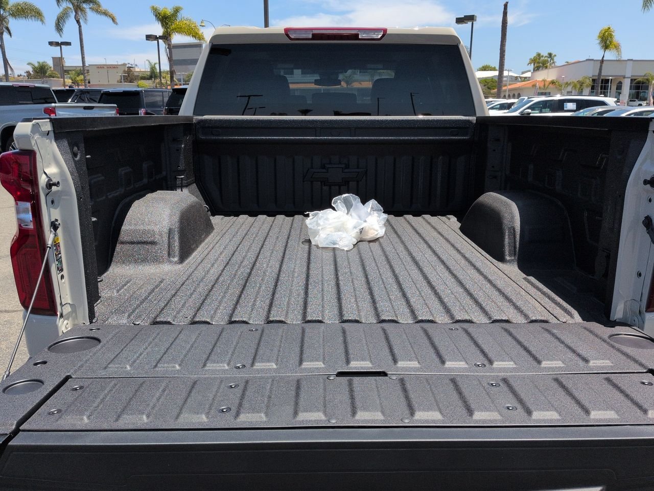 New 2026 Chevrolet Silverado 1500 RST w/ LPO, Dark Essentials Package AWD/4WD image 27