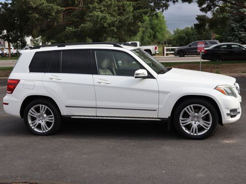 Used 2013 Mercedes-Benz GLK 250 BlueTEC 4MATIC image 3