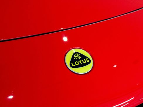 New 2025 Lotus Emira image 10