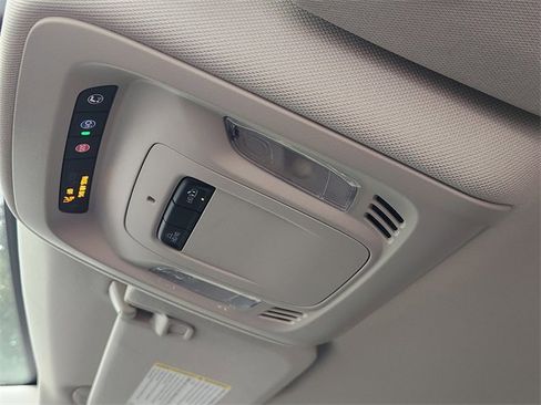 Used 2023 Buick Envision Preferred image 25