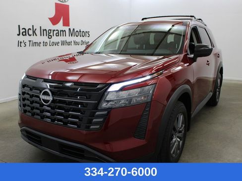 New 2026 Nissan Pathfinder SV image 1