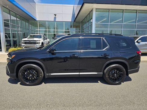 Used 2025 Honda Pilot Elite image 2
