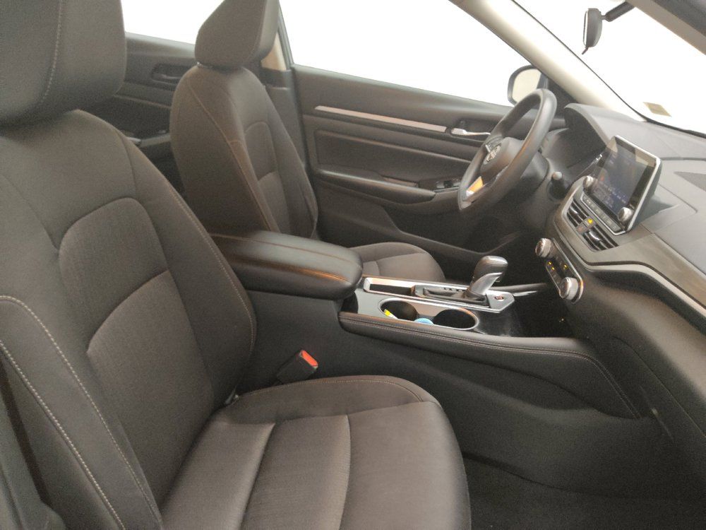 Used 2023 Nissan Altima 2.5 SV FWD image 21