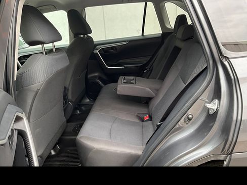 Used 2024 Toyota RAV4 LE AWD/4WD image 10