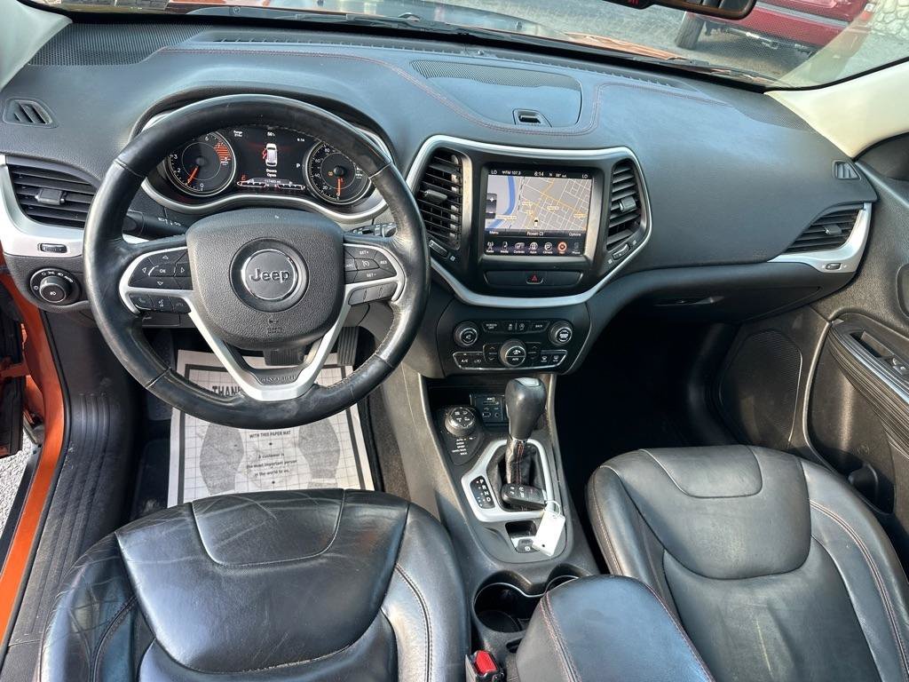 Used 2016 Jeep Cherokee Trailhawk w/ Comfort/Convenience Group AWD/4WD image 24