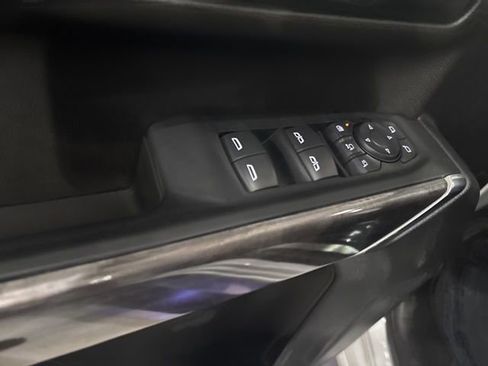 Used 2022 Chevrolet Silverado 3500 LTZ w/ LTZ Convenience Package image 11