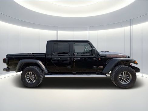 Used 2024 Jeep Gladiator Mojave w/ Safety Group AWD/4WD image 3