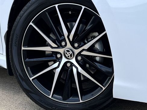 Used 2024 Toyota Camry SE FWD image 27