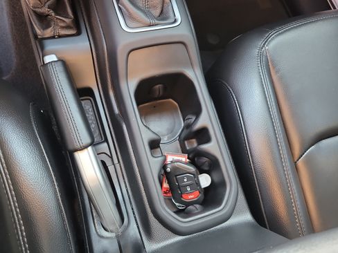 Used 2021 Jeep Wrangler Unlimited Sahara image 24