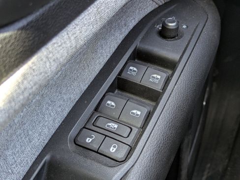 Used 2022 Jeep Compass Latitude w/ Sun and Sound Group AWD/4WD image 20
