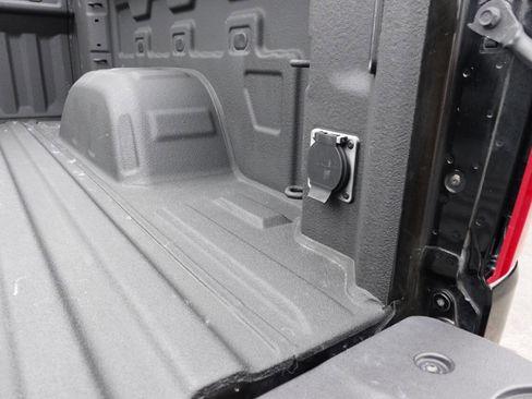 Used 2023 Chevrolet Silverado 1500 Custom image 24