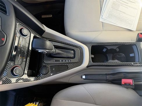 Used 2018 Ford Focus SE image 25