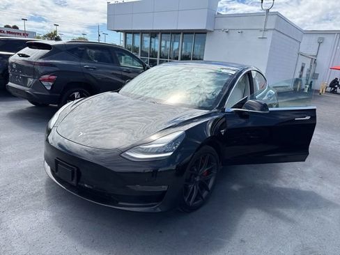Used 2020 Tesla Model 3 Performance image 2