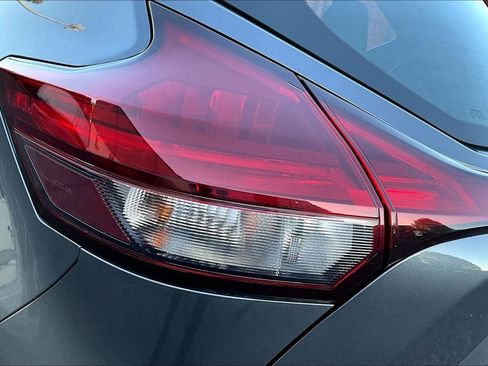 Used 2022 Nissan Kicks SV FWD image 23