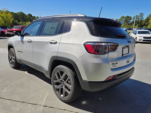 New 2026 Jeep Compass Limited image 5