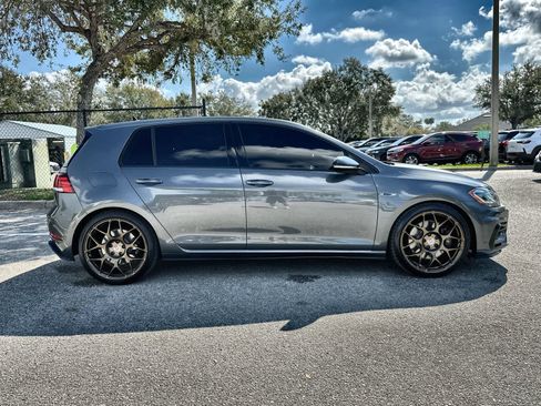 Used 2018 Volkswagen Golf R 4-Door image 10