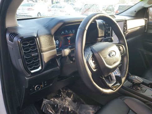 Used 2024 Ford Ranger Lariat w/ Trailer Tow Package image 10