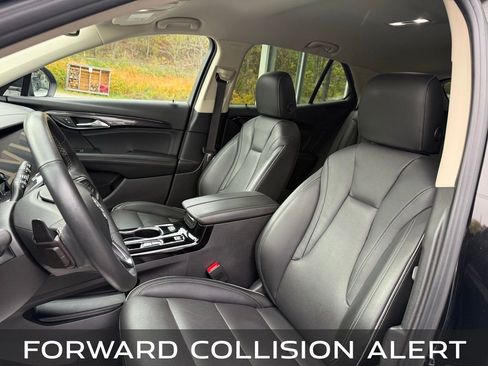 Used 2023 Buick Envision Essence image 19