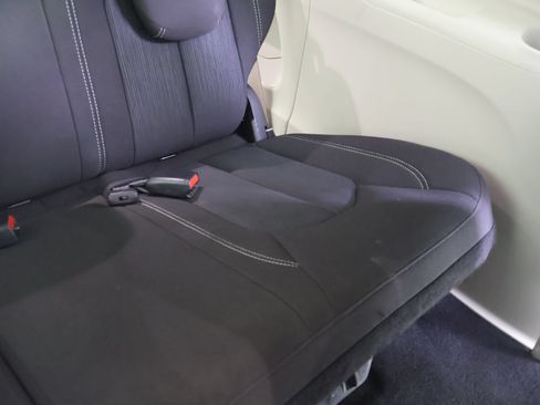 Used 2023 Chrysler Voyager LX FWD image 48