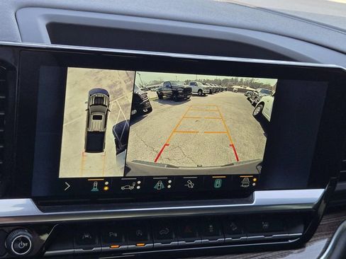 Used 2022 Chevrolet Silverado 1500 LT Trail Boss w/ LT Trail Boss Premium Package image 31