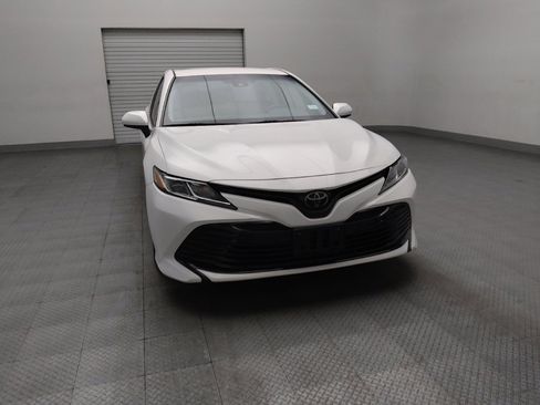 Used 2020 Toyota Camry LE image 14