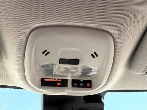Used 2025 Chevrolet Trax LT w/ LT Convenience Package FWD image 26