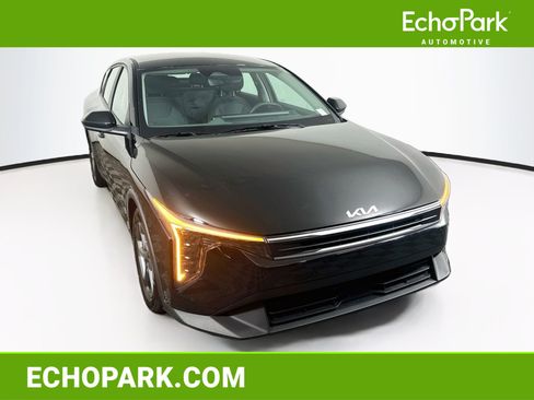 Used 2025 Kia K4 FWD image 1
