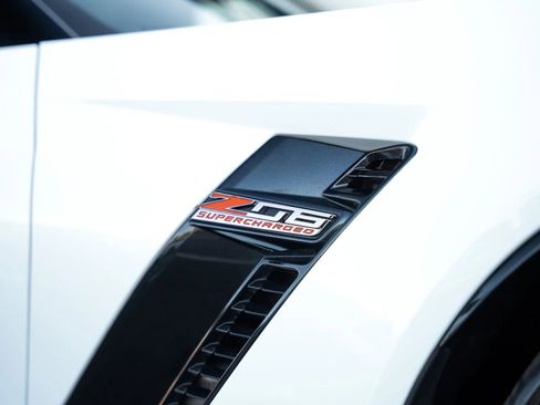 Used 2019 Chevrolet Corvette Z06 RWD image 19